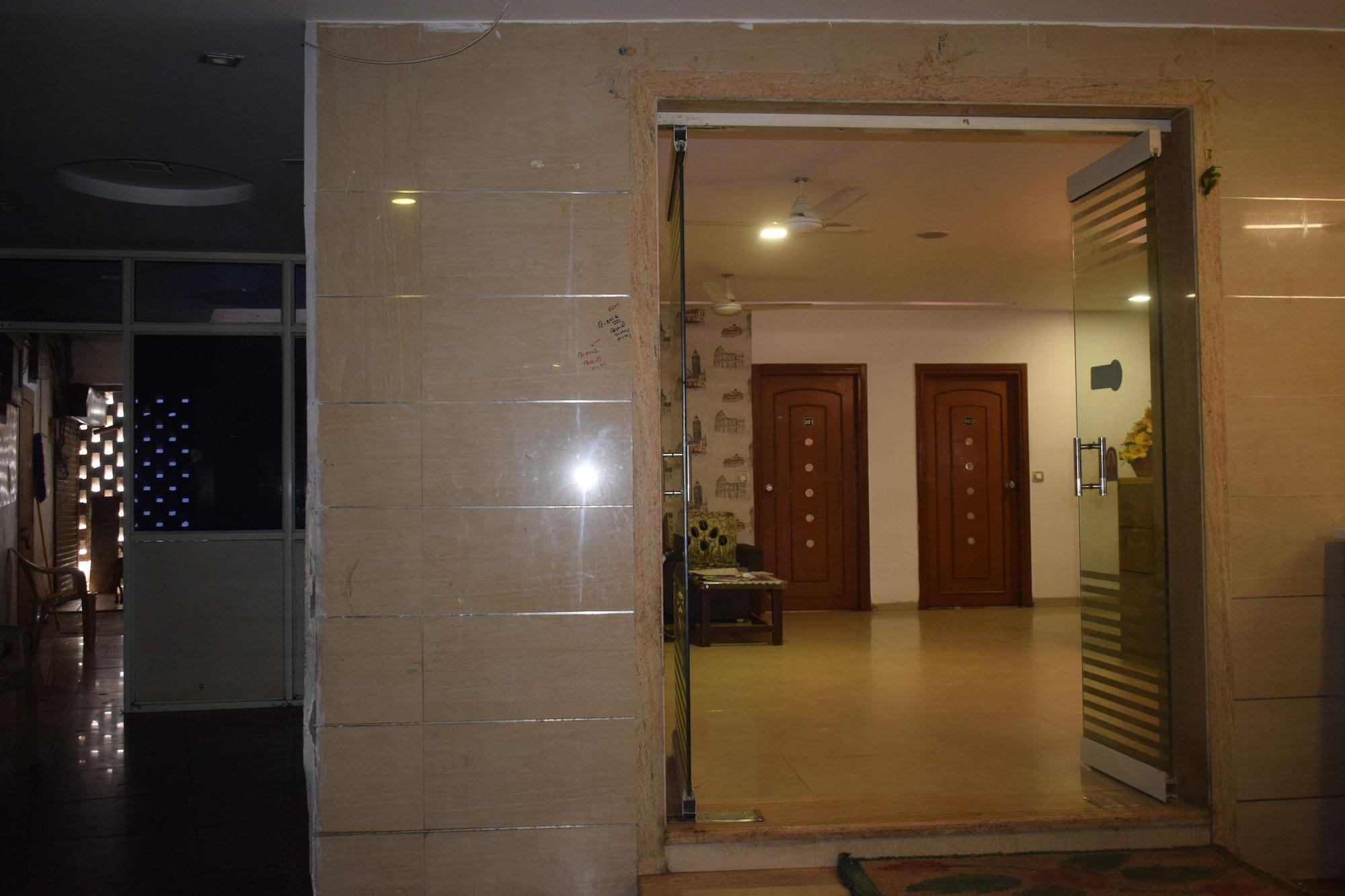 Fabhotel Kadamb Inn Ahmedabad Eksteriør bilde