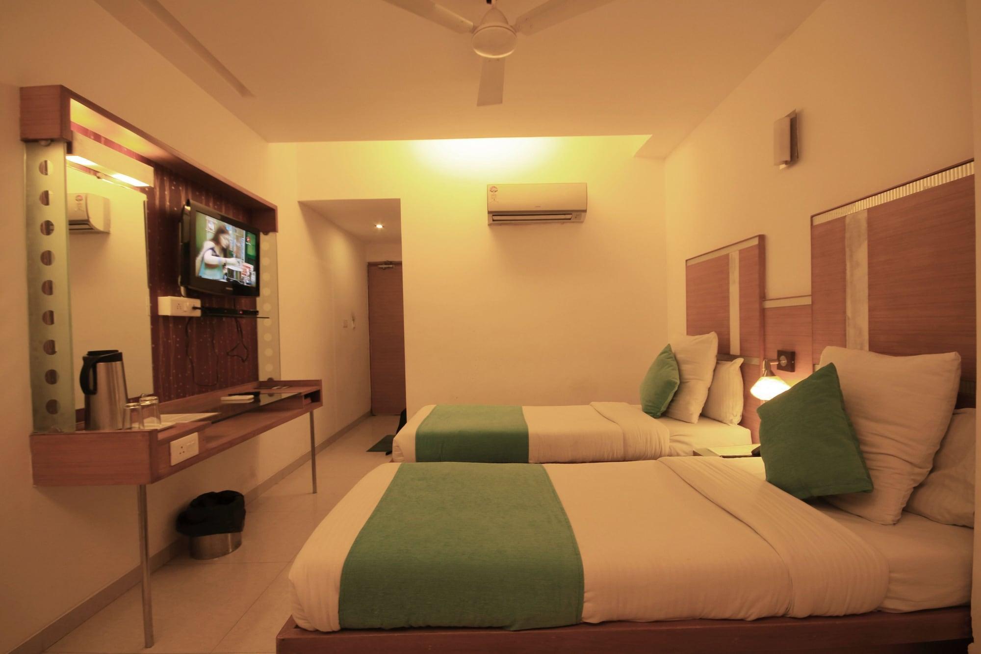 Fabhotel Kadamb Inn Ahmedabad Eksteriør bilde