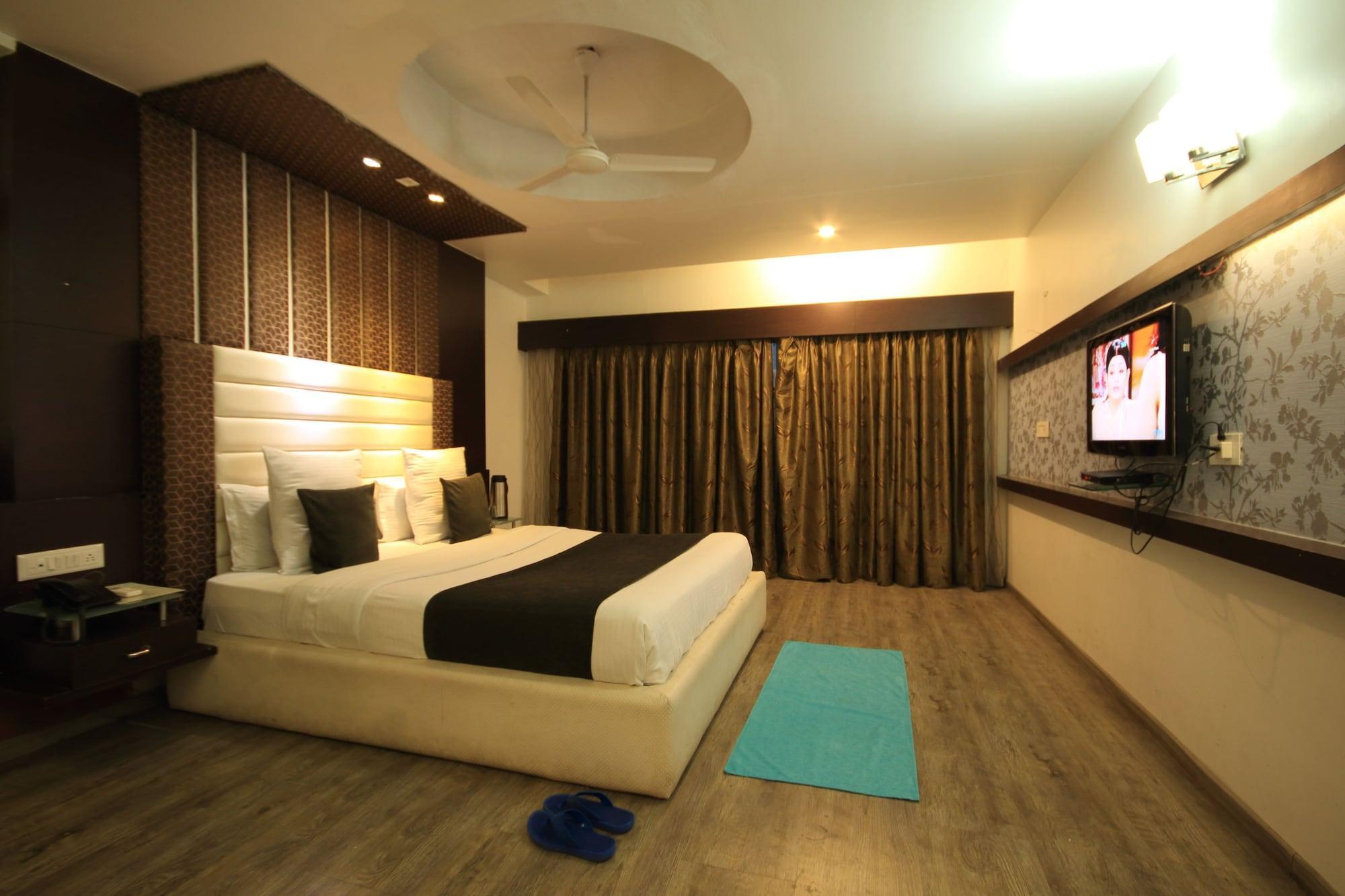 Fabhotel Kadamb Inn Ahmedabad Eksteriør bilde