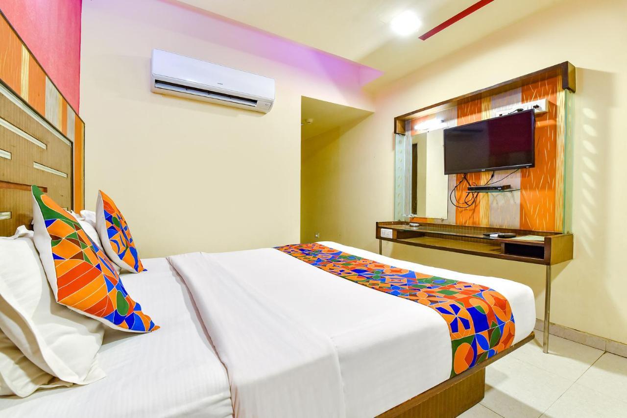 Fabhotel Kadamb Inn Ahmedabad Eksteriør bilde