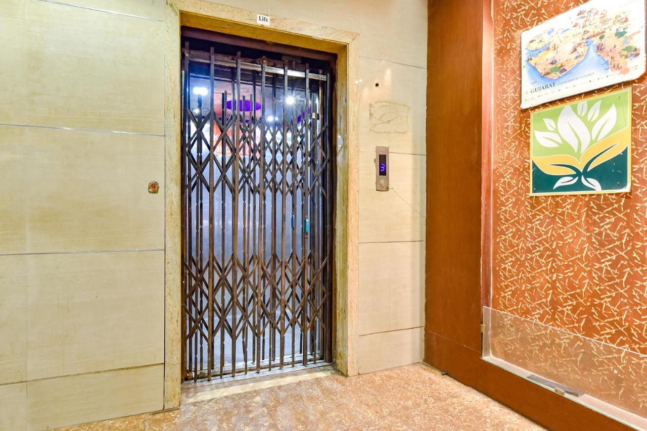 Fabhotel Kadamb Inn Ahmedabad Eksteriør bilde